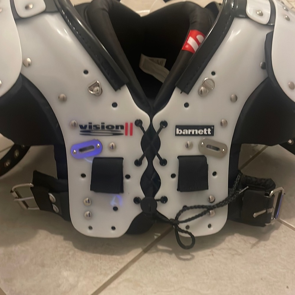 barnett vision 2 football pads
